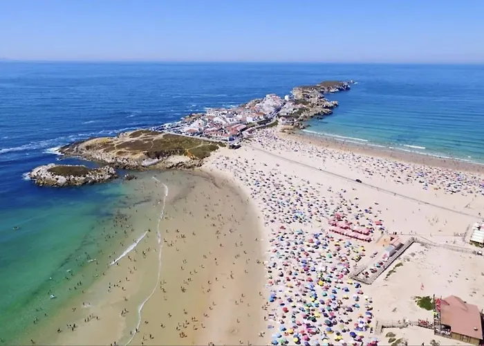 Modern Center Торреш-Ведраш